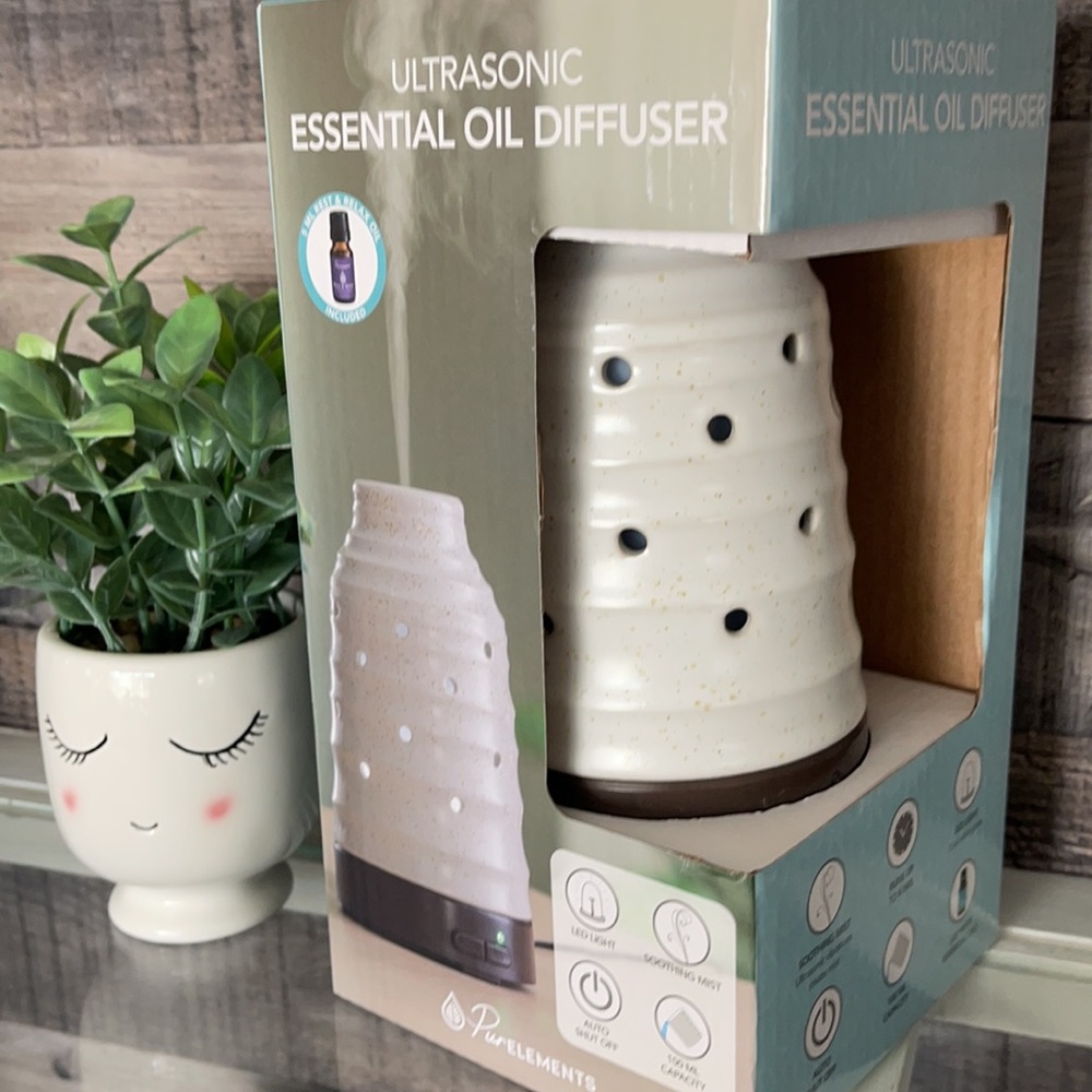 ❤️NEW!!!❤️ Ultrasonic Essential Oil Diffuser. - Picture 7 of 15